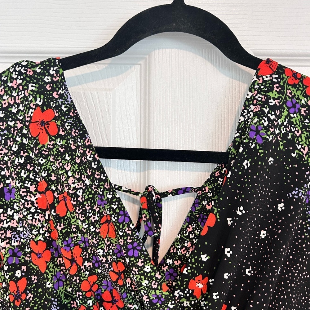 Black Floral V-Neck Flutter Sleeve Dress with Floral Red Accents. Size XS - Picture 6 of 11
